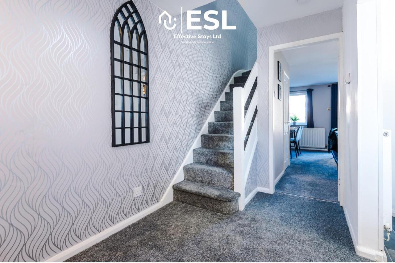 3 Bedroom House With Garden And Driveway Parking - Less Than 10 Mins From Chester City Centre Exterior foto